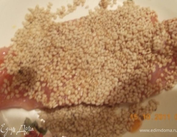 потом в кунжут и на сковородку, обжариваем с обеих сторон до готовности.
Приятного аппетита! 