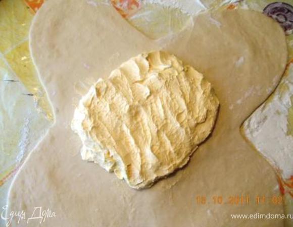 в середину кладём масло