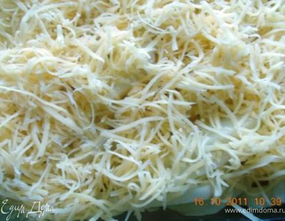 потом фольгу сняла, сыр сверху потёрла и назад в духовку ещё на 25 минут