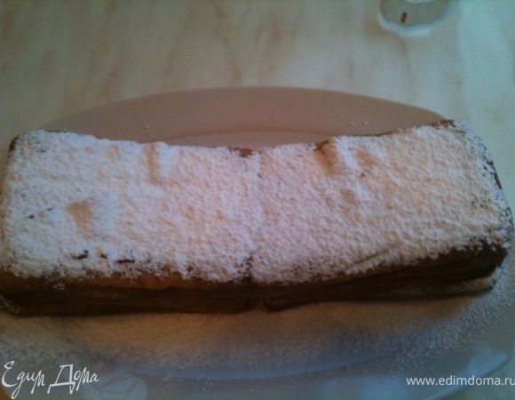 Посыпать сахарной пудрой. Порезать на кусочки и подавать к столу!
Приятного аппетита!