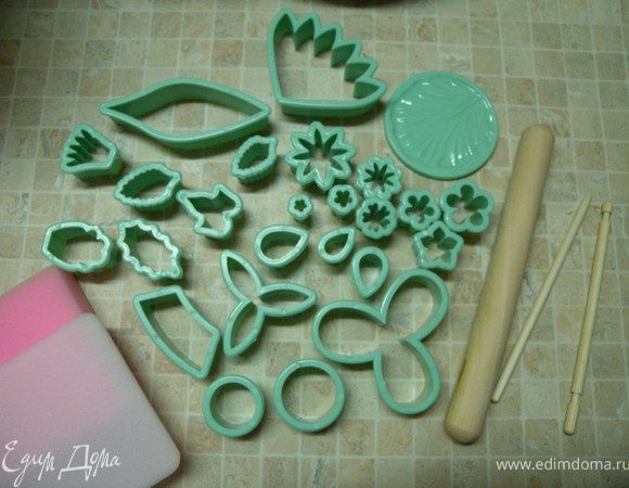 25. Решила обновить свой наборчик для работы с мастикой. На ДР подарили :-)