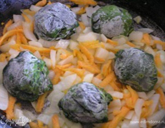 шпинат, тушить 4-5 минут.