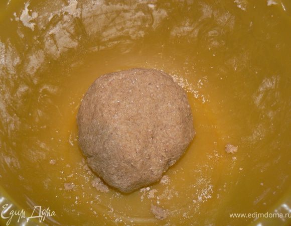 смешать масло с измельченными овсяными хлопьями