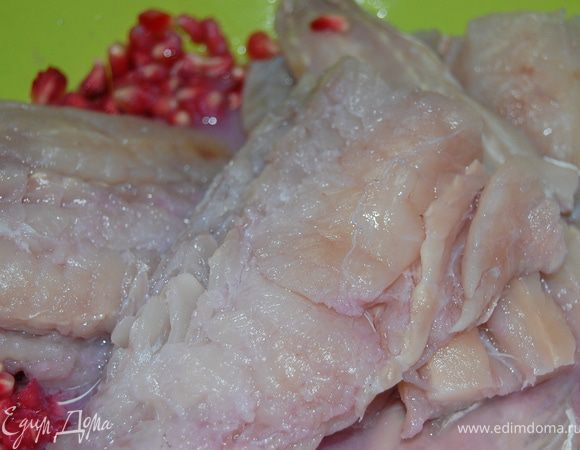 Выдавить сок и замариновать в нем нашу рыбку