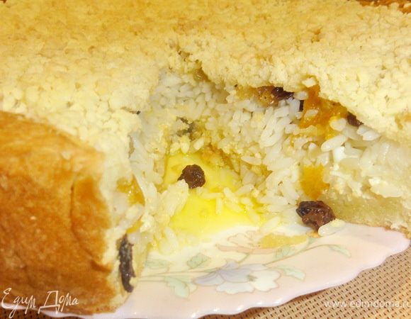 Губадию лучше есть теплой, потому как она пропитана сливочным маслом. 