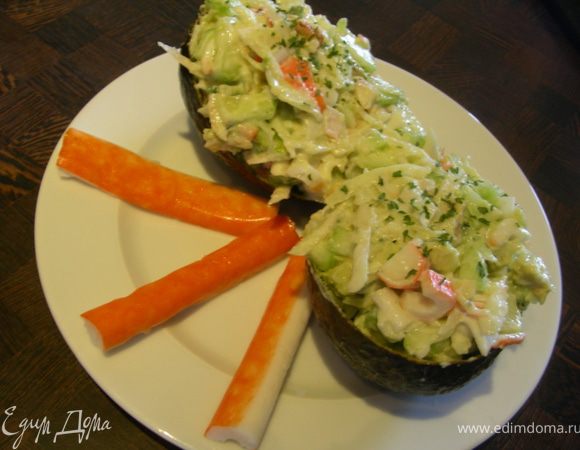 Наполняем смесью наши скорлупки, украшаем по желанию и подаем. Приятного аппетита!