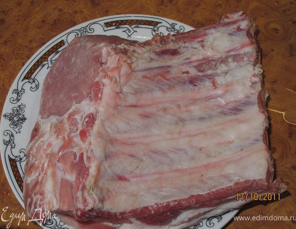 Мясо помыть и высушить полотенцем.