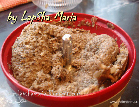 В блендере в однородную массу взобьем грибы с луком... 