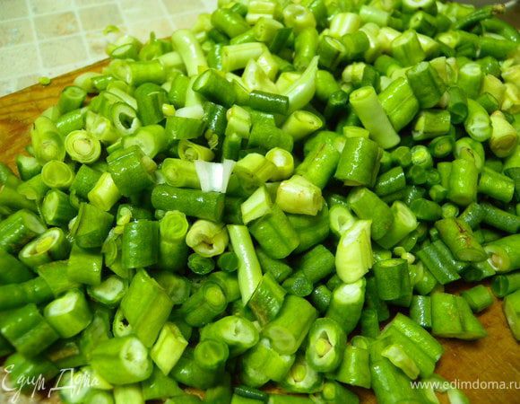 Фасоль я использую спаржевую. так как она быстрее варится. (Ее можно замораживать и сушить).