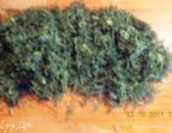 Когда все овощи готовы добавляем рубленый укроп, перемешиваем, выключаем огонь и раскладываем по тарелкам:)
Приятного аппетита!