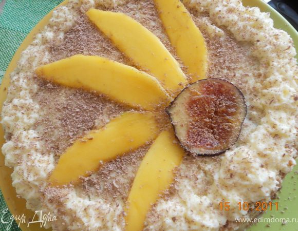 сливки взбить  с сахаром до кремообразного состояния, и промазать этим кремом все коржи,  оставить немного крема на украшение, сверху торт можно украсить любыми фруктами и посыпать тертым шоколадом!  приятного чаепития!