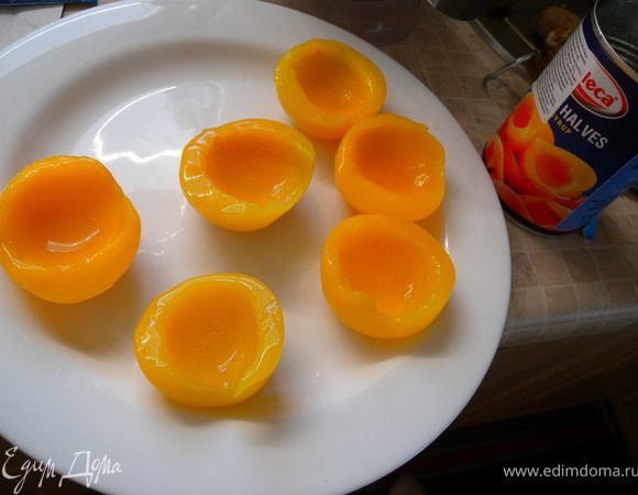 Суфле: Взбить в блендере творог. сметану и сахар. Сиропом развести желатин по инструкции. Соединить взбивая. 