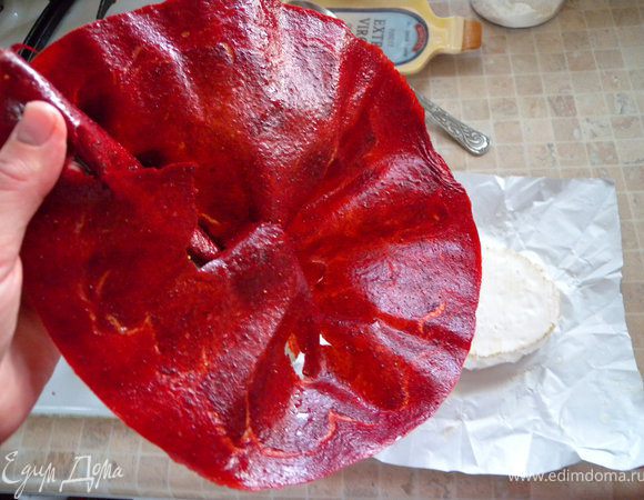 разверните ее (она мягкая)... 