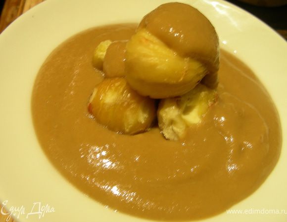 Каштаны выкладываем на блюдо, поливаем кремом и наслаждаемся.) Приятного аппетита)
