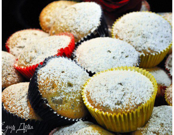 Глазурь:скомбинировать 2 ингридиента, сбрызнуть поверх маффинов,дать постоять 5мин. Сервировать теплыми.