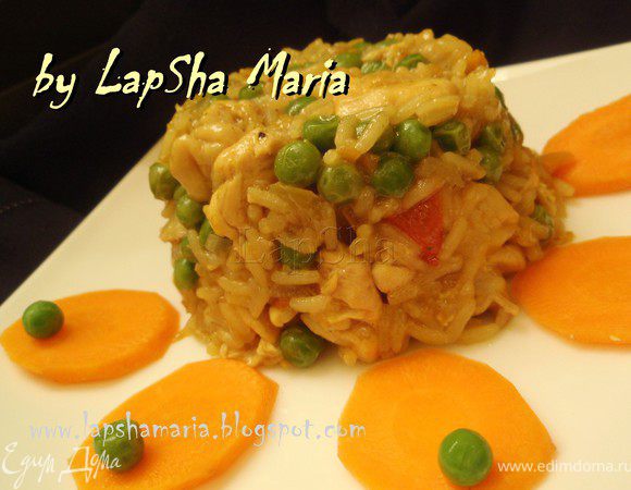 Затем добавить горошек, хорошенько перемешать и тушить ещё 10 минут. Получилось ну очень вкусно! Я подала с хрустящей вкусной морковкой. Приятного аппетита! 