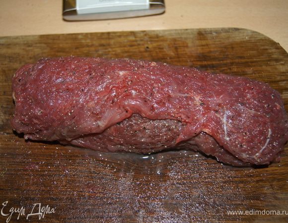 Свернуть рулетиком.