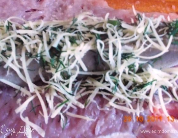 посыпаем сыром с укропом