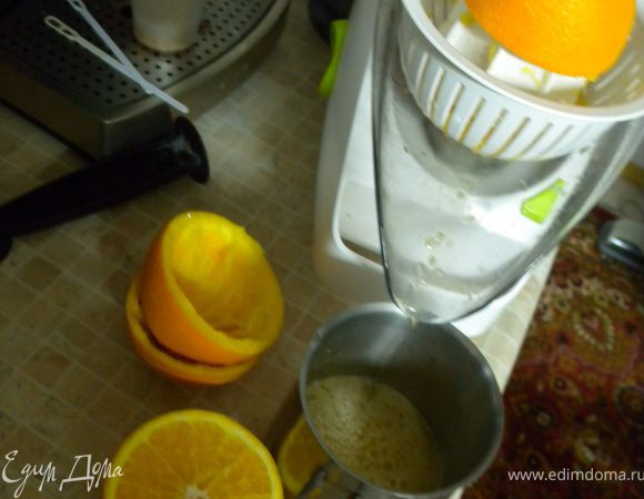 Так же я не пользуюсь вином, так как (простите за откровенность) кормлю ребенка грудью. Сначала думала просто потушить в газированной воде, но на меня пристально смотрели апельсины. 