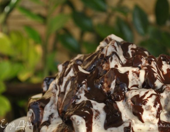 Собственно, можно подавать:)) Но лучше подержать в холодильнике несколько часов.
Смачного!