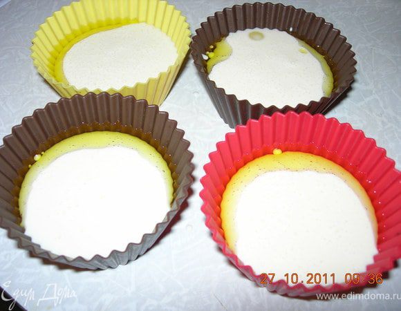 Налить тесто