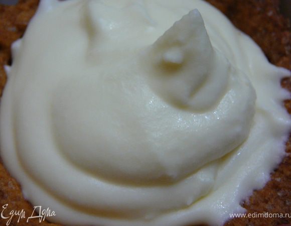 Выложить крем.