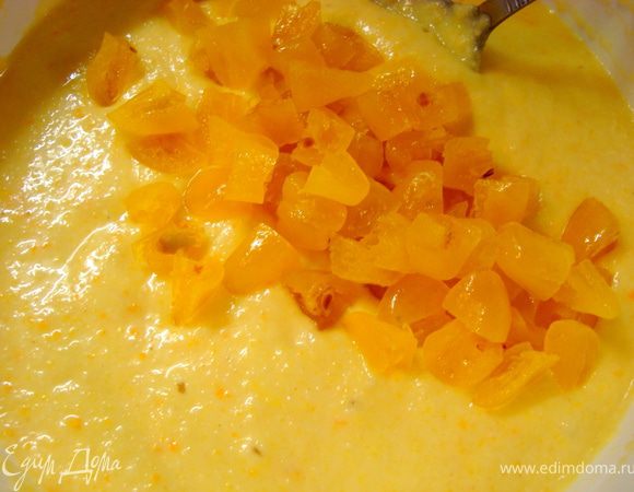 Добавить нарезанный кумкват…