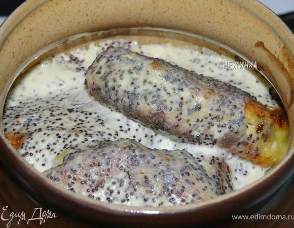 По истечении времени достаем горшочек из духовки.