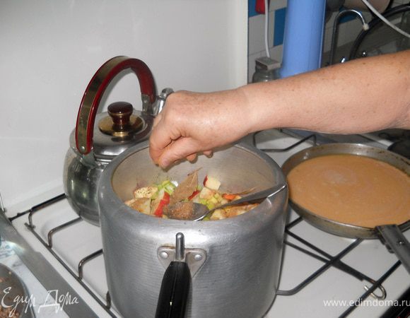 Добавляем лавровый лист