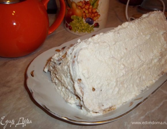 На печенье выложить оставшуюся творожную массу. 