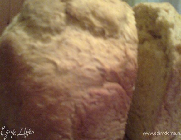 Режем хлебушек остывшим...