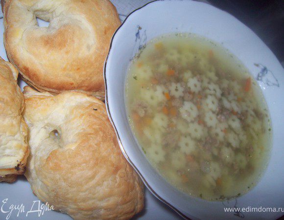 Прошу к столу.)