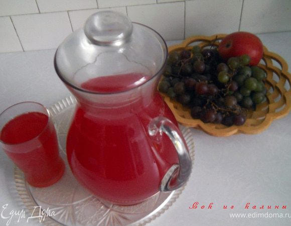 Процеживаем, добавляем сахар по вкусу и после остывания получается напиток готовый к употреблению.