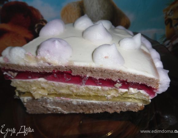 Для крема №2:



Взбить белки со щепоткой лимонной кислоты и сахаром на водяной бане.

Верх и бока украсить Кремом № 2.





Приятного аппетита!