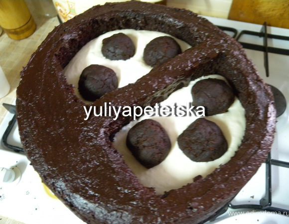 Положить шарики. 