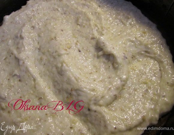 Перемазать коржи кремом.