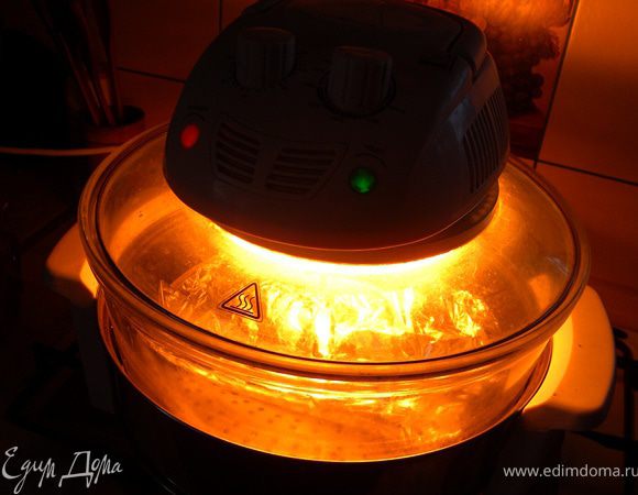 Можно закрытым способом. Сразу замотать в фольгу. Так вроде сочнее получается. Готовила уже не в духовке а в аэрогриле. 