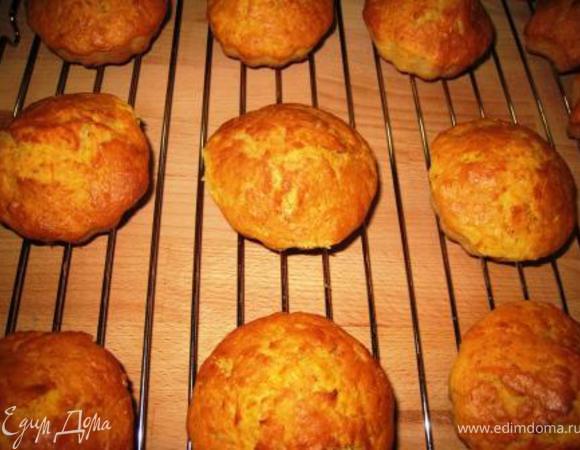 В йогурт добавляем соду и оставляем мин. на 10-15. Смешать муку, разрыхлитель, соль и специи. Если Вам не нравится мой вариант, добавьте просто корицу. Отдельно хорошо взбиваем яйца с сахаром и цедрой апельсина, добавляем масло, йогуртно-содовую смесь, размешиваем. Добавляем влажные ингредиенты к сухим и аккуратно соединяем. Добавляем мороковь. 220 гр около 20-30 мин. Я пекла 30. Остудить на решетке.