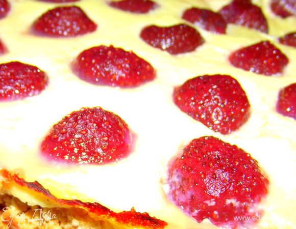 Запекать при 180°С, 25 минут. Всё "Клубничный восторг" готов!