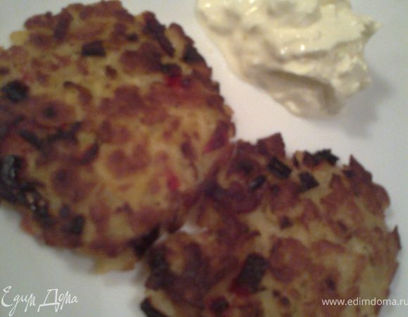 Подаём со сметаной или бульоном.Можно использовать как гарнир.