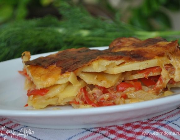 Запекать при 180 гр. час-полтора, пока картофель не впитает все молоко и сыр не станет золотистой корочкой.
Смачного!