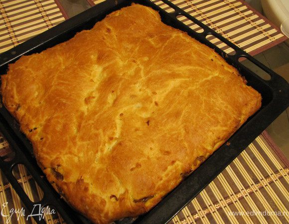 Выпекать в разогретой духовке до 180С минут 45 до золотистой корочки.