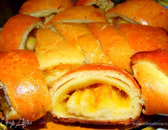 Выпекаем при 180 °С, 20-25 минут. Всё рулет готов!:)