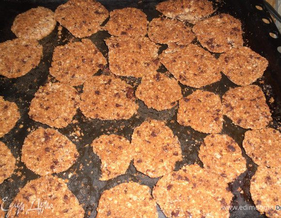 Выпекать около 15 минут при 190 градусах в заранее разогретой духовке.
