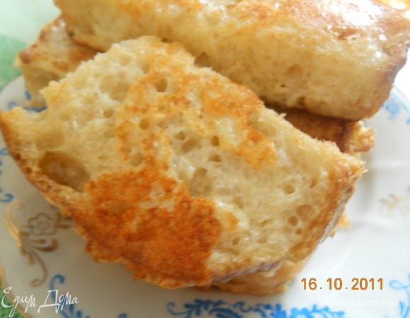   обжариваем гренки с двух сторон ,сыр дает очень румяную и вкусную корочку, гренки очень хороши на завтрак, с чаем или с кофе ! Приятного аппетита