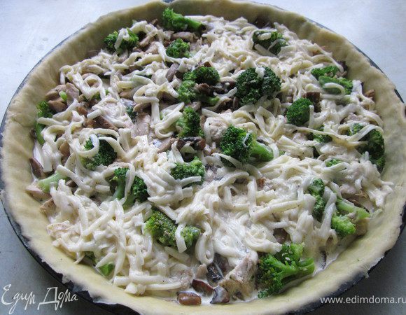 Влейте заливку.