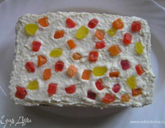 Украсить разноцветными цукатами(лучше это сделать вместе с детьми) 