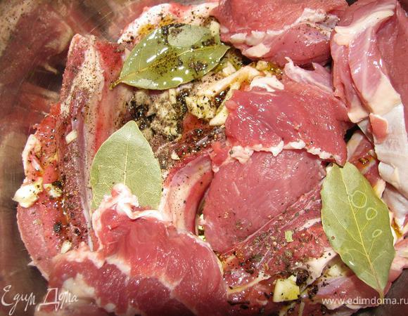 Отправить мариноваться в холодильник на ночь.