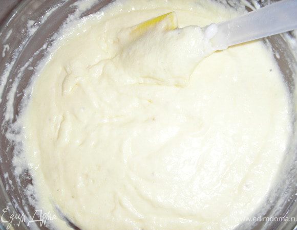 Творожная масса получается очень воздушной.