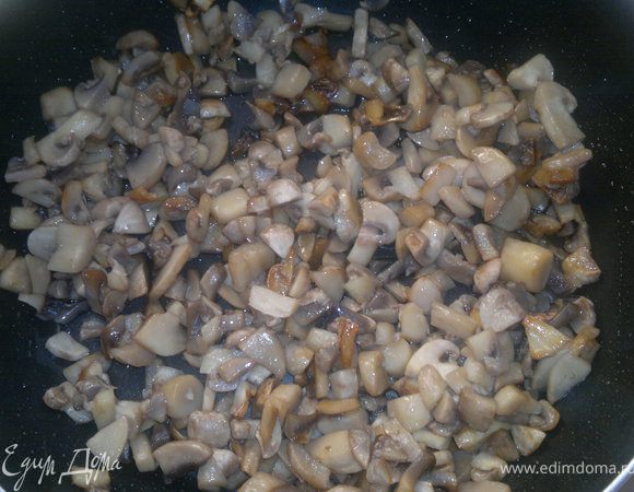 отдельно пожарить грибы